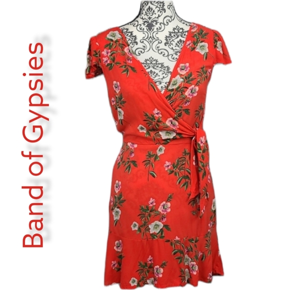 Band of Gypsies Floral Faux-Wrap Mini Dress - Picture 2 of 8